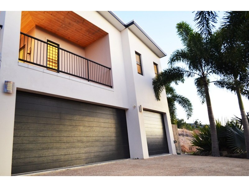 5 Whitehaven Crescent, Cannonvale QLD 4802