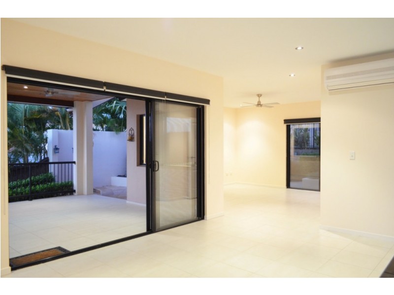 5 Whitehaven Crescent, Cannonvale QLD 4802