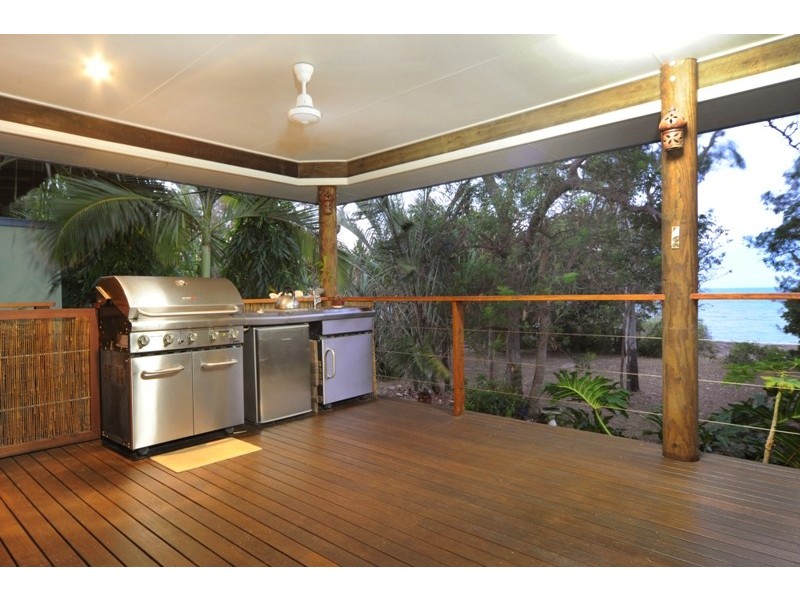 42 Gloucester Avenue, Hideaway Bay QLD 4800