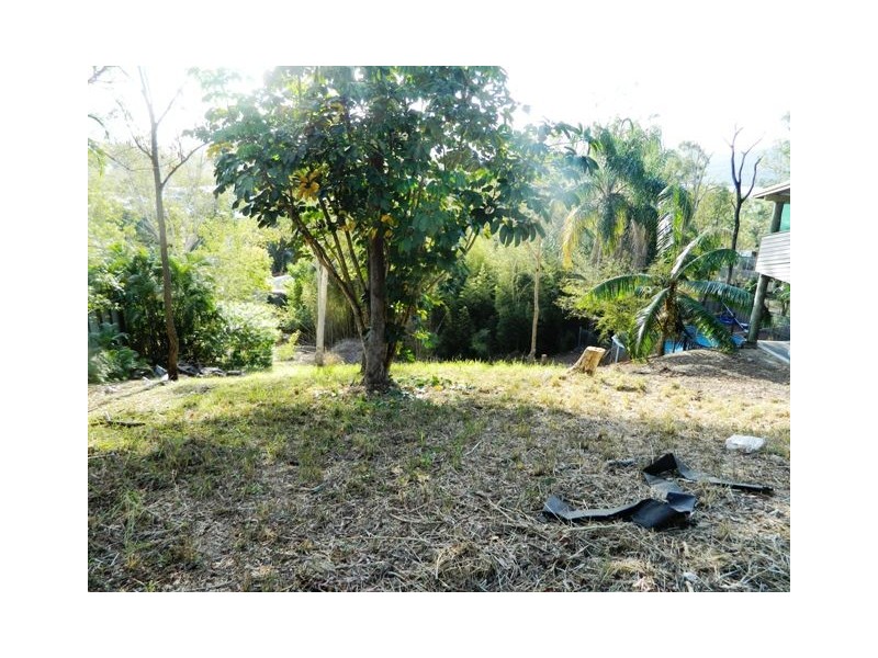 10 Warruga Street, Cannonvale QLD 4802