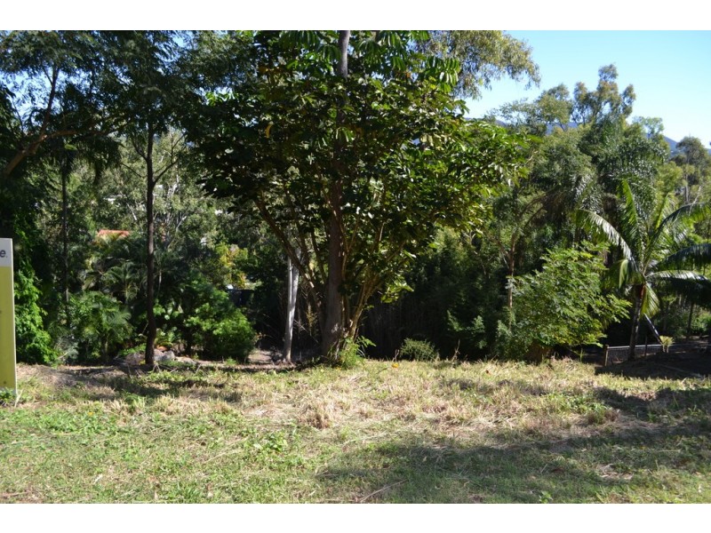 10 Warruga Street, Cannonvale QLD 4802
