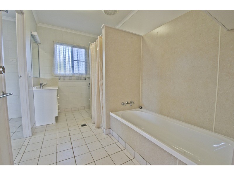 4 Tulip Court, Proserpine QLD 4800