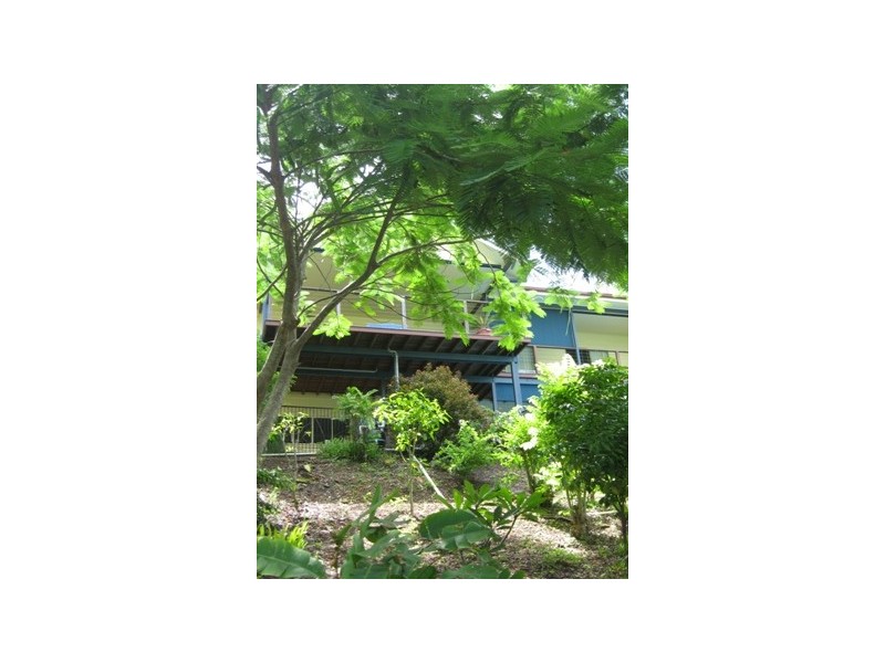 8 William Close, Cannonvale QLD 4802