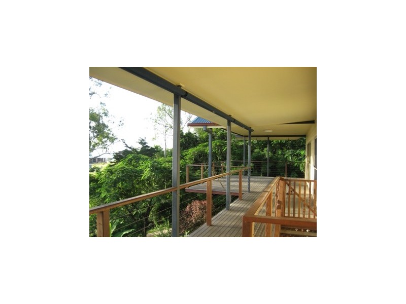 8 William Close, Cannonvale QLD 4802