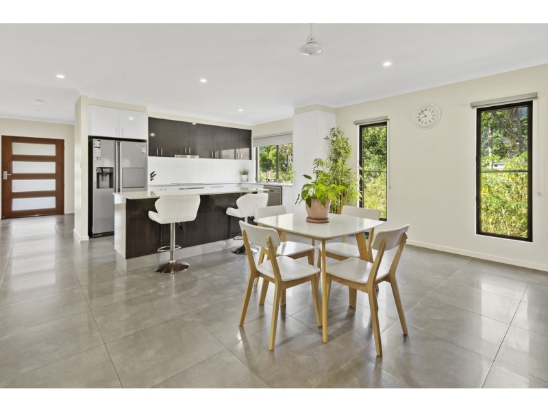 48 Parker Road, Cannonvale QLD 4802