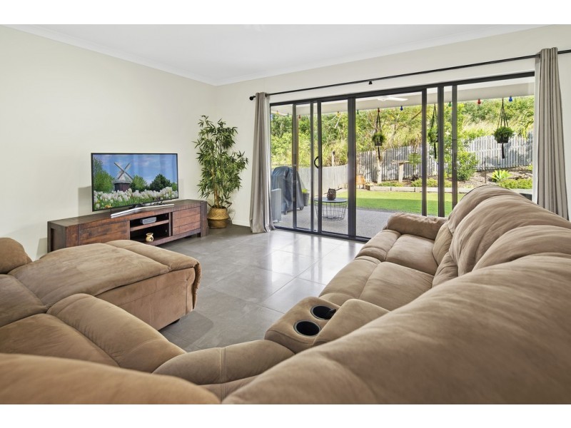 48 Parker Road, Cannonvale QLD 4802