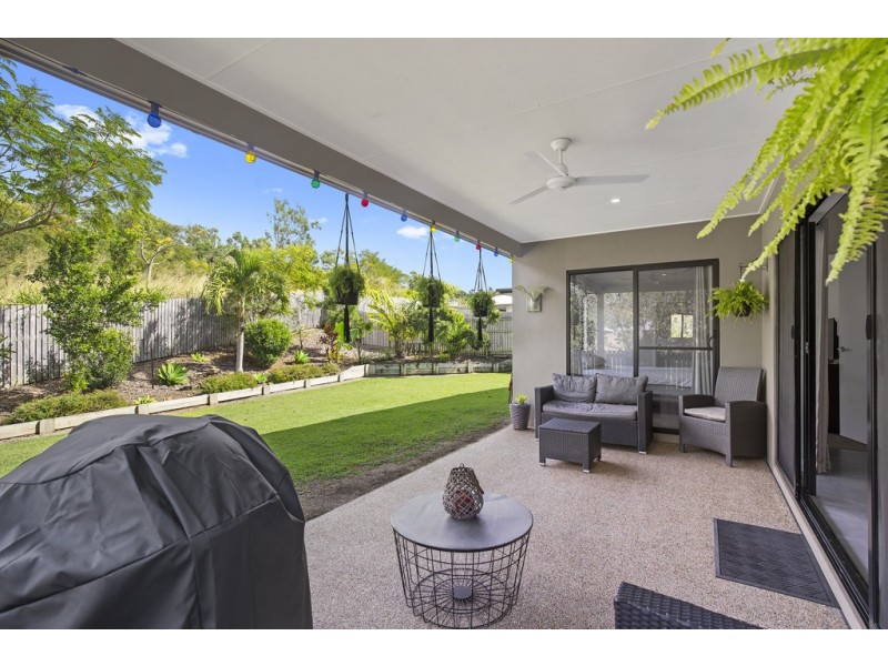 48 Parker Road, Cannonvale QLD 4802