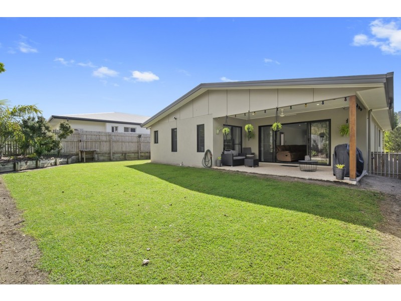 48 Parker Road, Cannonvale QLD 4802