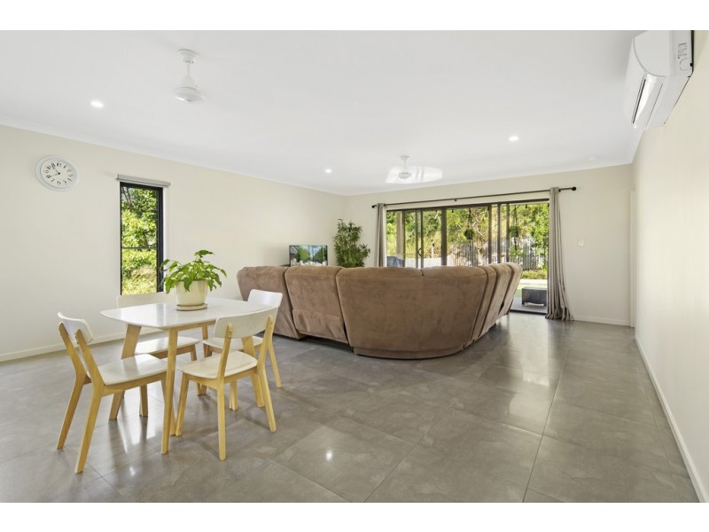 48 Parker Road, Cannonvale QLD 4802