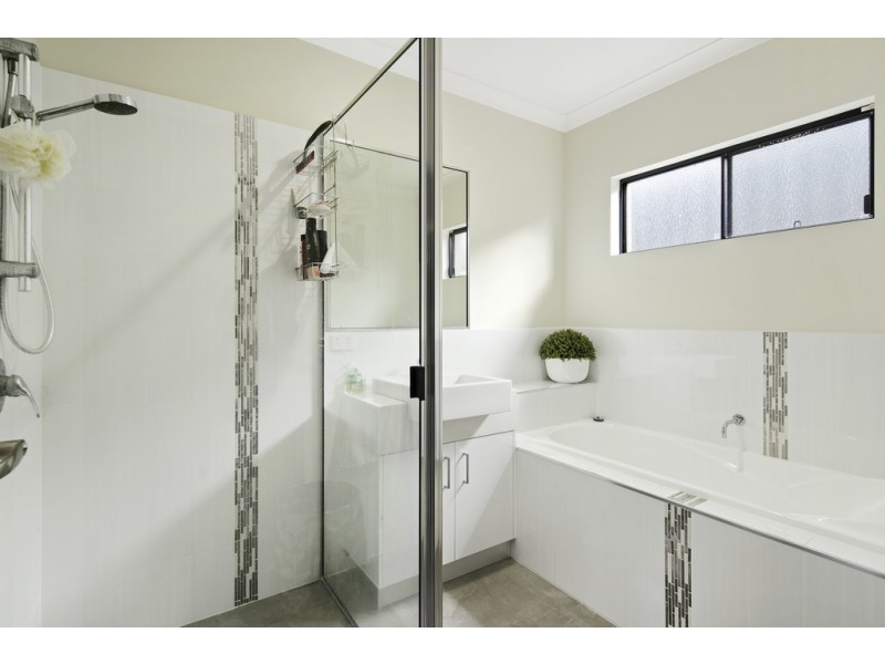 48 Parker Road, Cannonvale QLD 4802