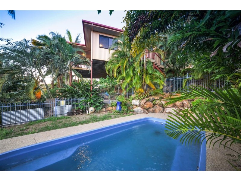 48 Country Road, Cannonvale QLD 4802