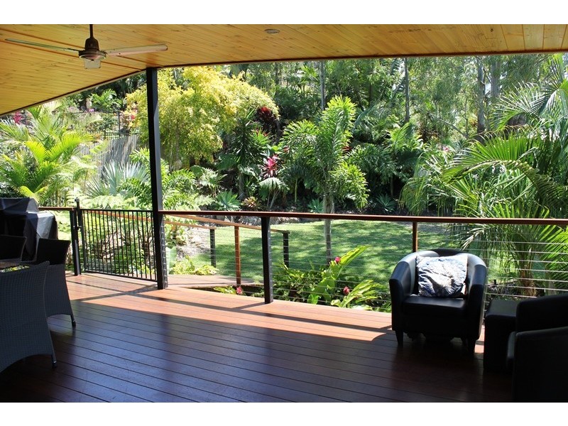 14 Manooka Drive, Cannonvale QLD 4802