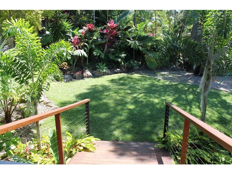 14 Manooka Drive, Cannonvale QLD 4802