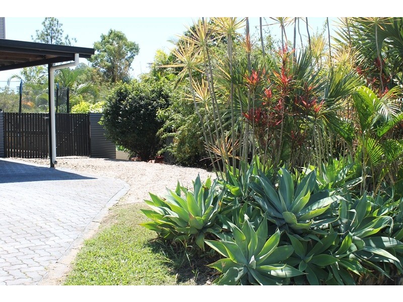 14 Manooka Drive, Cannonvale QLD 4802