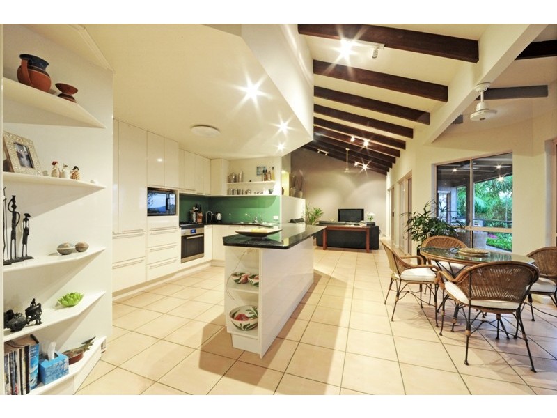 7 Dixon Place, Cannonvale QLD 4802