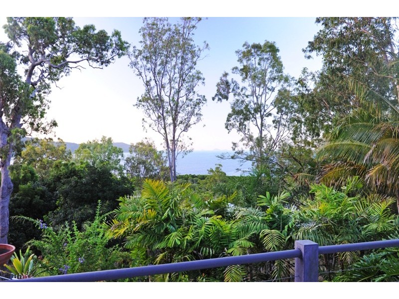 7 Dixon Place, Cannonvale QLD 4802