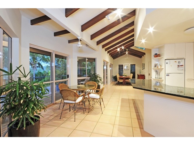 7 Dixon Place, Cannonvale QLD 4802