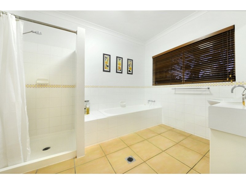 7 Dixon Place, Cannonvale QLD 4802