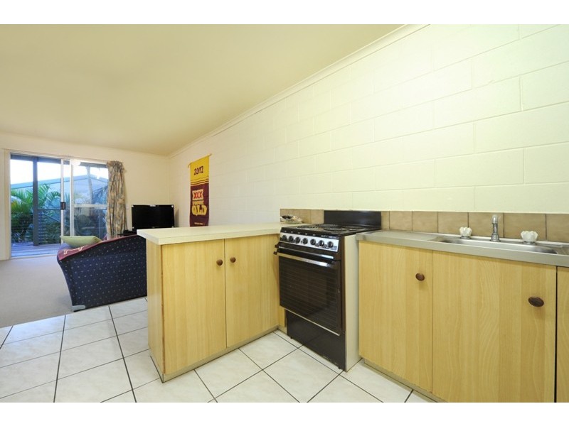 8/6 St Martins Lane, Cannonvale QLD 4802