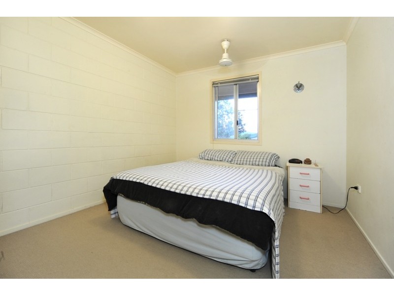 8/6 St Martins Lane, Cannonvale QLD 4802