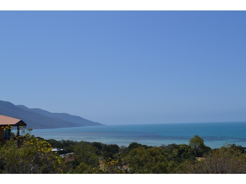 17 Blackcurrant Drive, Hideaway Bay QLD 4800