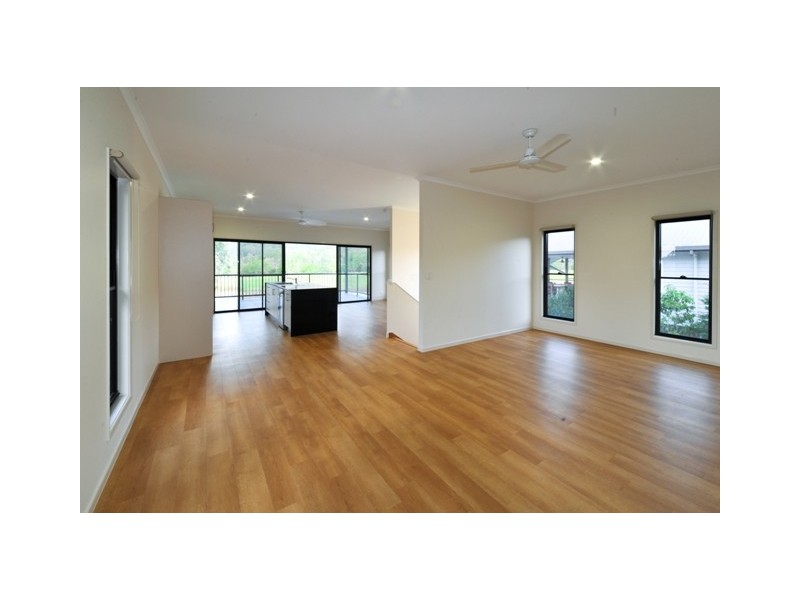 22 Parker Road, Cannonvale QLD 4802