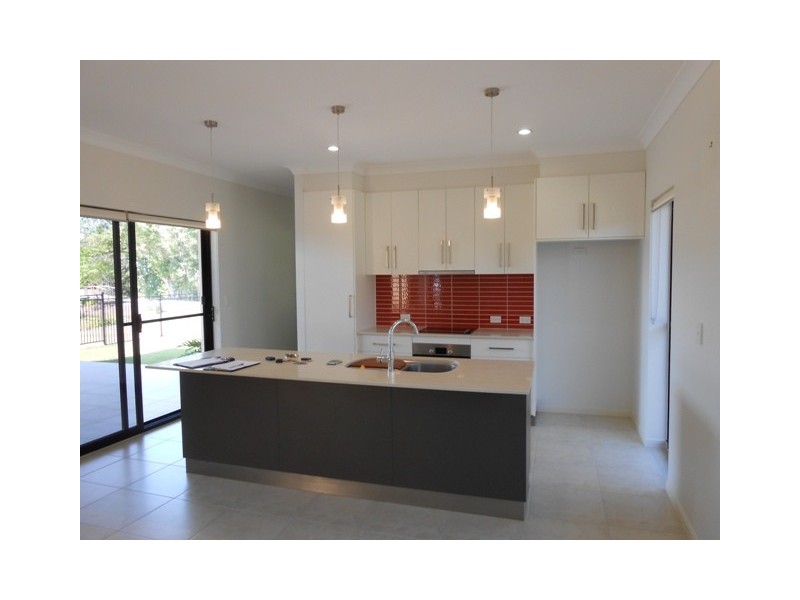 14 Waite Creek Court, Cannonvale QLD 4802