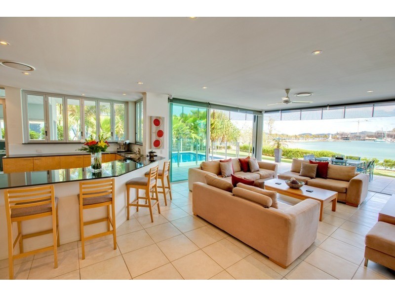 22 Pavillions 1 Airport Drive, Hamilton Island QLD 4803
