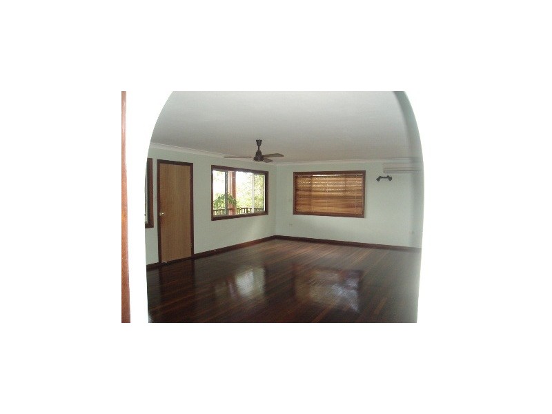 19 Warruga Street, Cannonvale QLD 4802