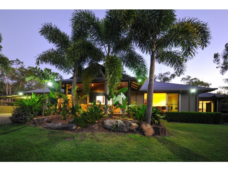 52 Holloway Drive, Sugarloaf QLD 4800