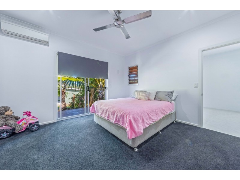 52 Holloway Drive, Sugarloaf QLD 4800