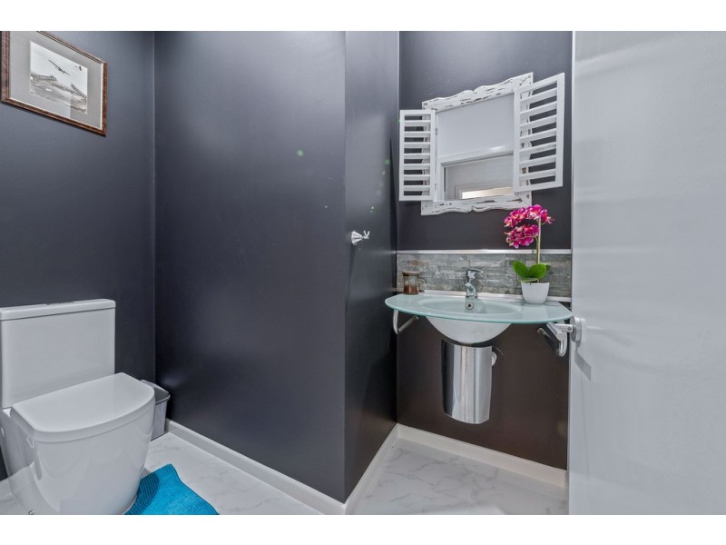 52 Holloway Drive, Sugarloaf QLD 4800