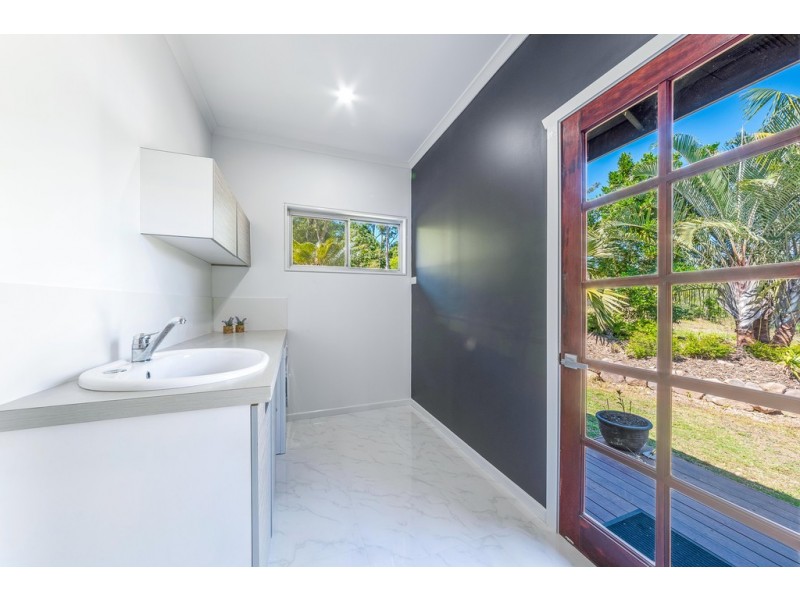 52 Holloway Drive, Sugarloaf QLD 4800