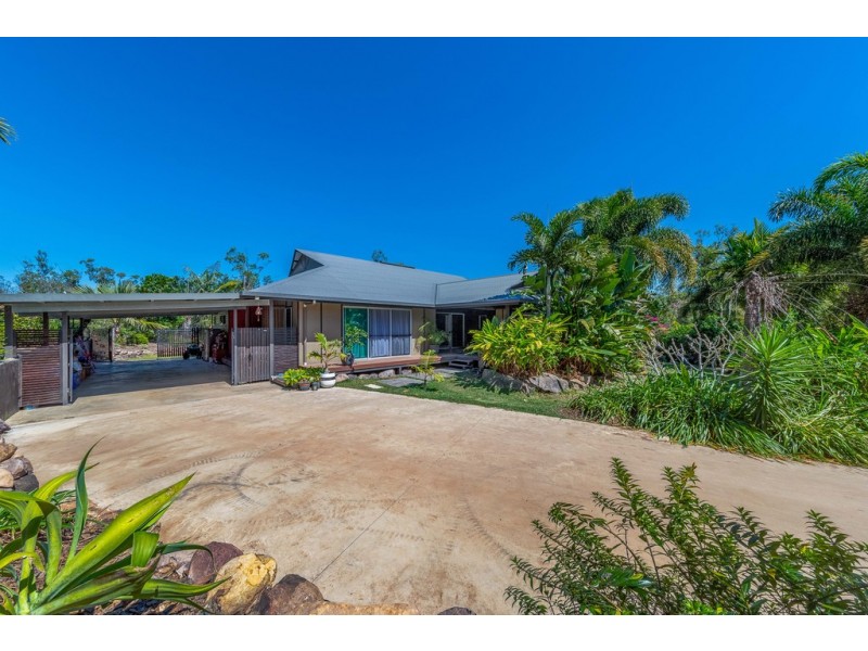 52 Holloway Drive, Sugarloaf QLD 4800