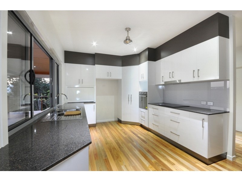 10 Raddle Court, Cannonvale QLD 4802