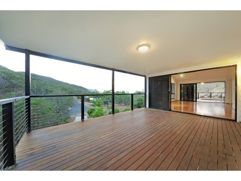 35 Rattray Avenue, Hideaway Bay QLD 4800