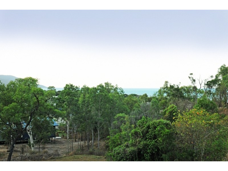 35 Rattray Avenue, Hideaway Bay QLD 4800