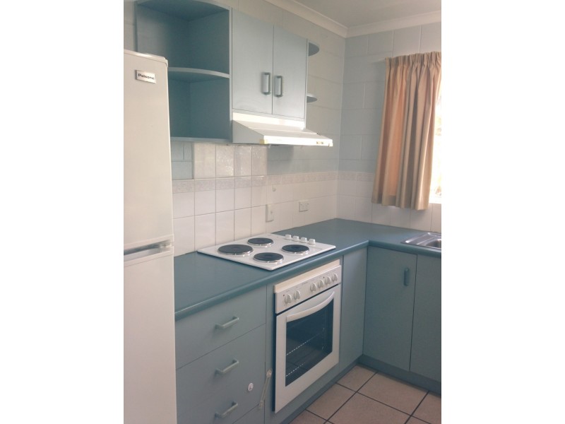 1/5 Eshelby Drive, Cannonvale QLD 4802