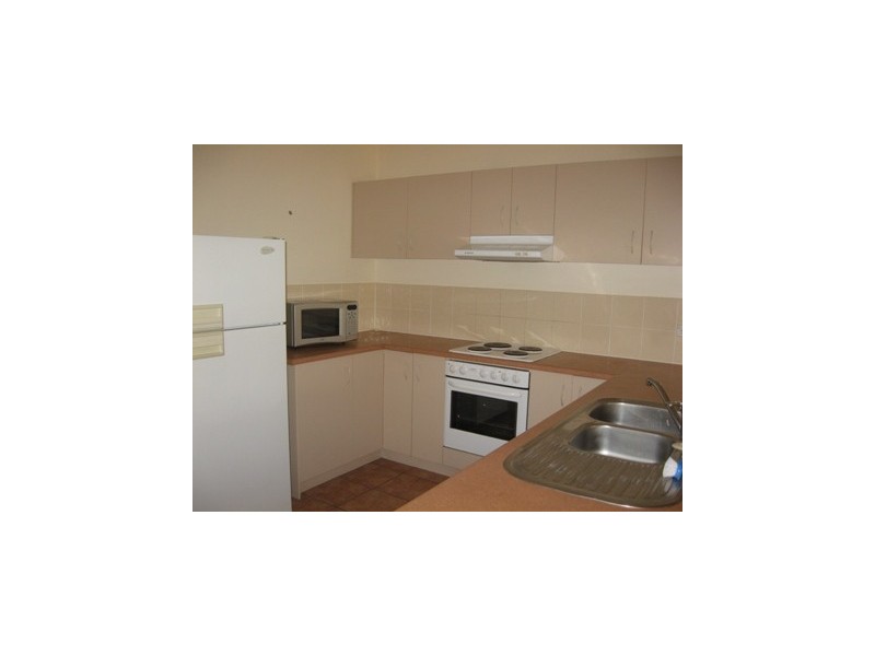 13/24 Island Drive, Cannonvale QLD 4802