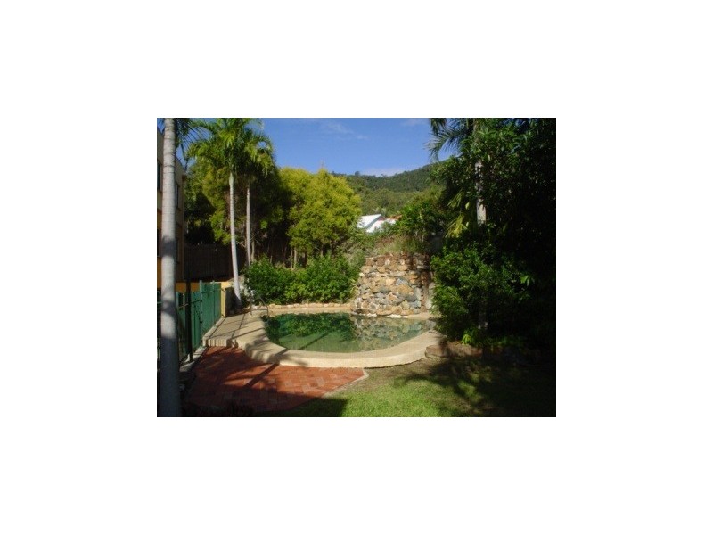 13/24 Island Drive, Cannonvale QLD 4802