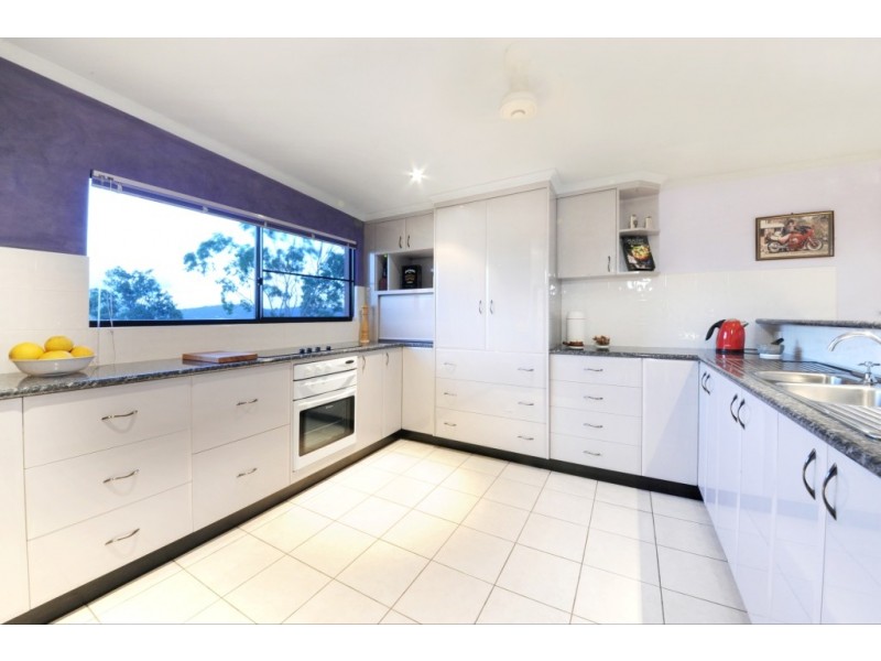 3/24 Illawong Street, Cannonvale QLD 4802