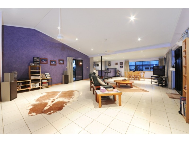 3/24 Illawong Street, Cannonvale QLD 4802