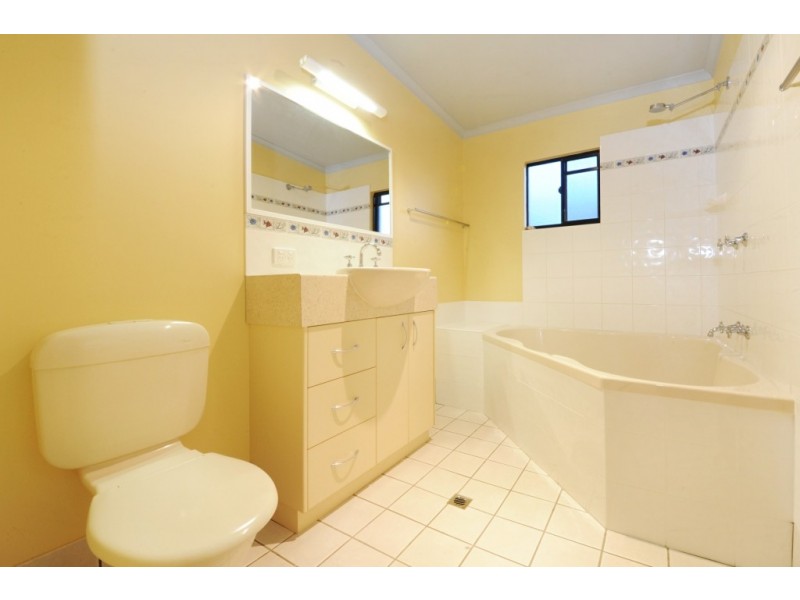 3/24 Illawong Street, Cannonvale QLD 4802