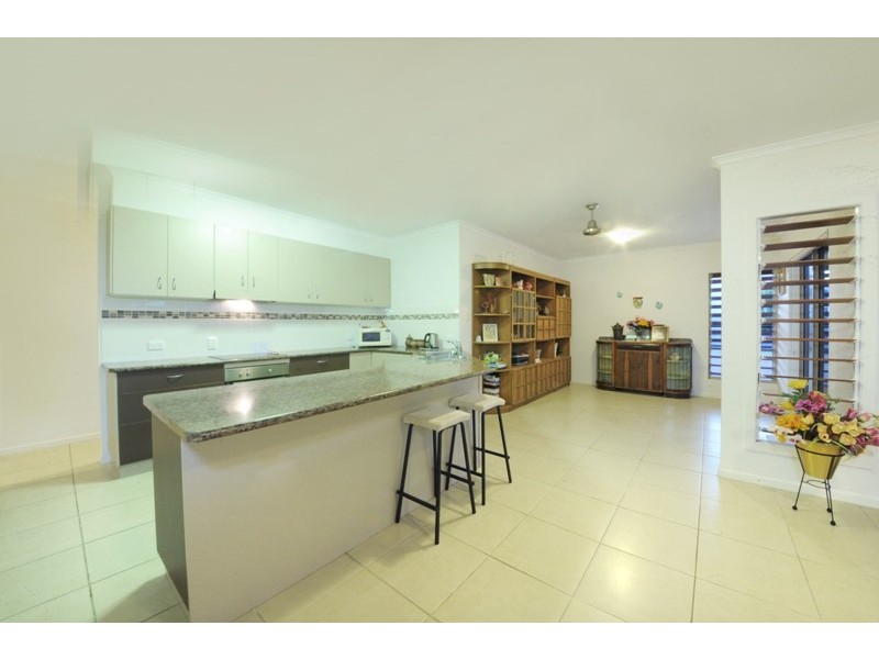 4 Keith Johns Drive, Proserpine QLD 4800