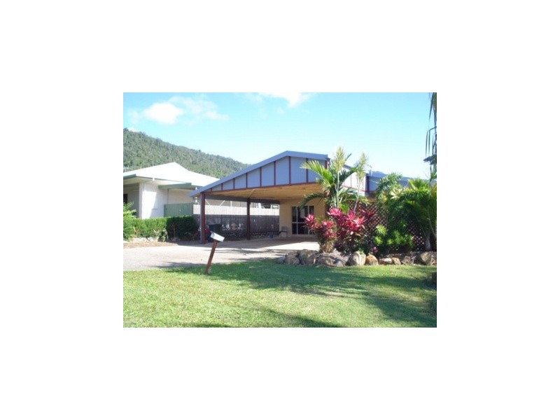 8 Jones Road, Cannonvale QLD 4802