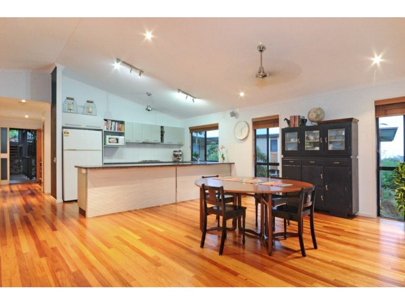 21 Daydream Court, Cannonvale QLD 4802