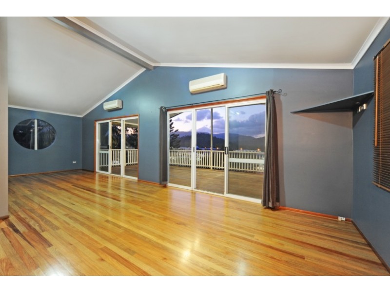 18 South Molle Boulevard, Cannonvale QLD 4802