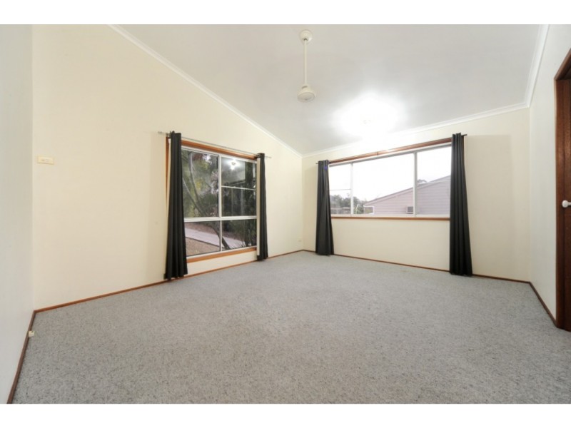 18 South Molle Boulevard, Cannonvale QLD 4802