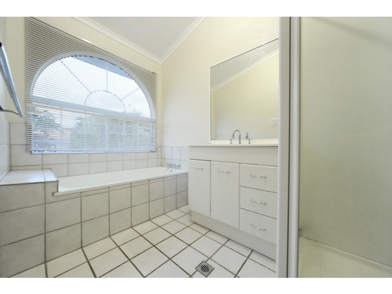 18 South Molle Boulevard, Cannonvale QLD 4802