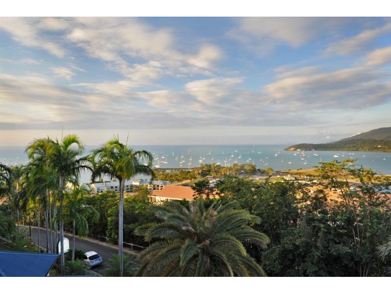 13/18 Golden Orchid Drive, Airlie Beach QLD 4802